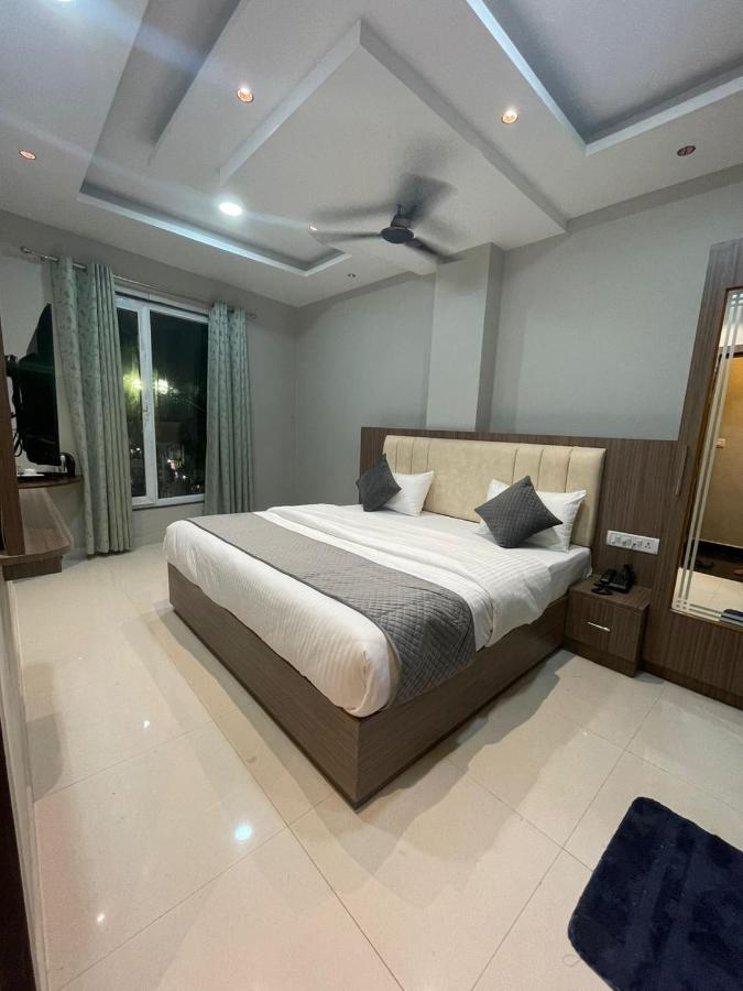 Vishwanath Inn Varanasi Exterior photo