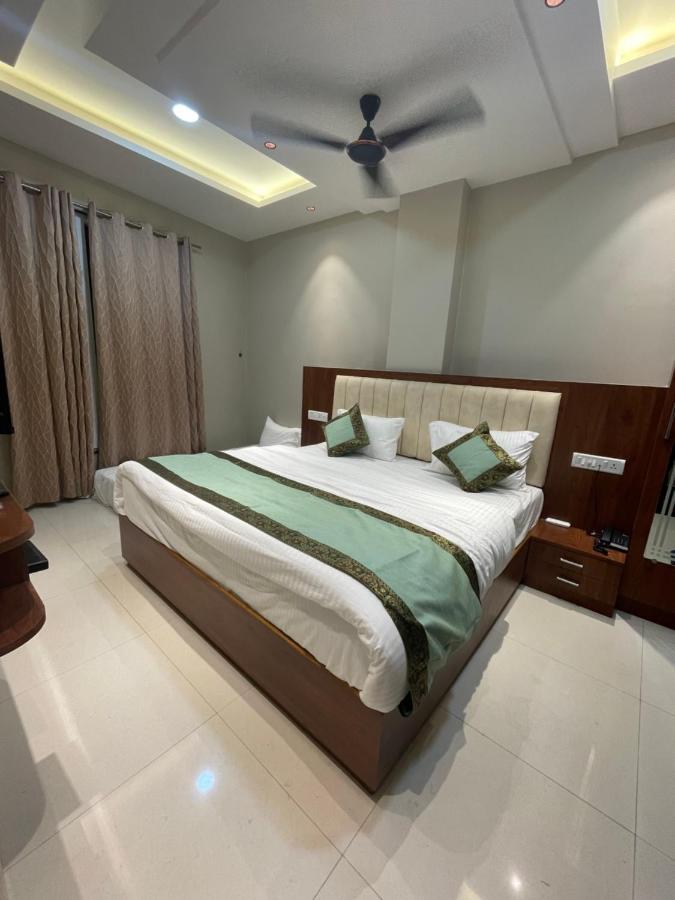 Vishwanath Inn Varanasi Exterior photo