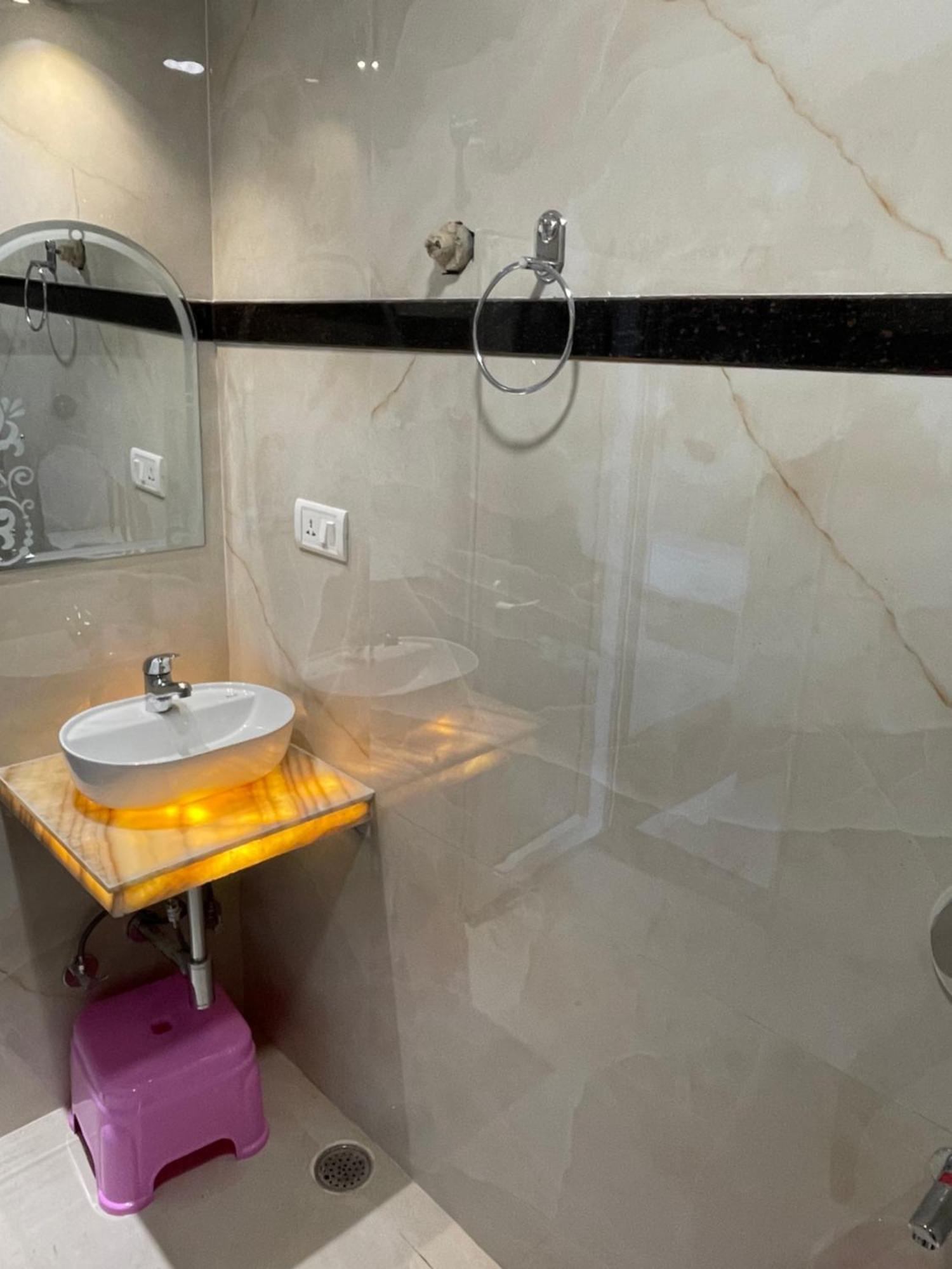 Vishwanath Inn Varanasi Exterior photo